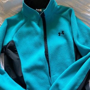 Under armour zip up. Size Large.